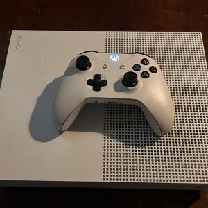 White Console and Controller